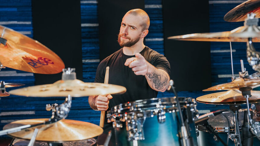 Eloy Casagrande Eloy Casagrande, mejor baterista de metal de 2024