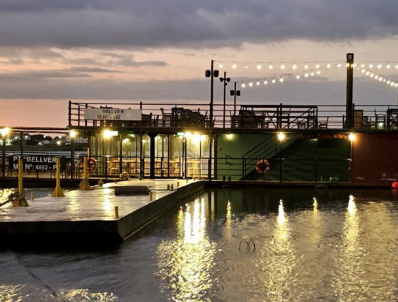 bar Bar flotante: nueva atracción en Asunción