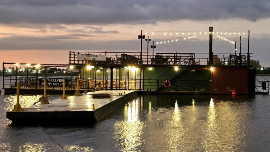 bar Bar flotante: nueva atracción en Asunción