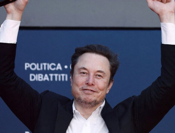 elon Elon Musk busca frenar cambios en OpenAI