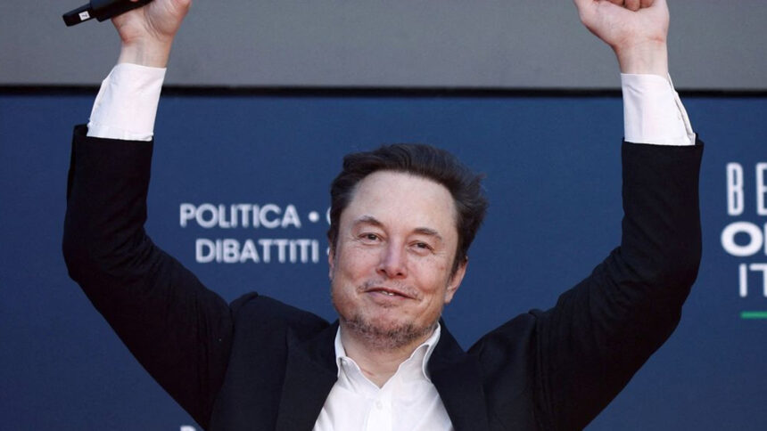 Elon Musk busca frenar cambios en OpenAI