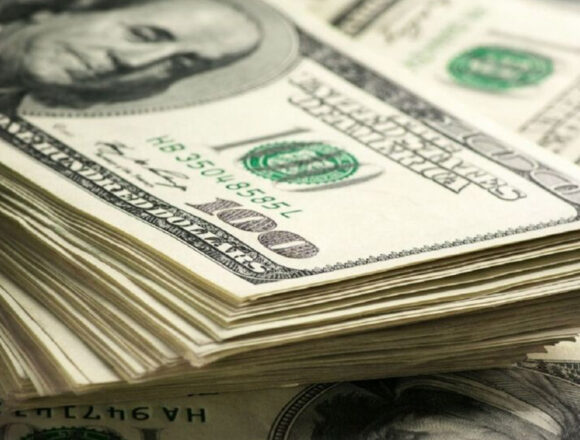 dolarr Dólar Sube 70 Puntos al Inicio del Año