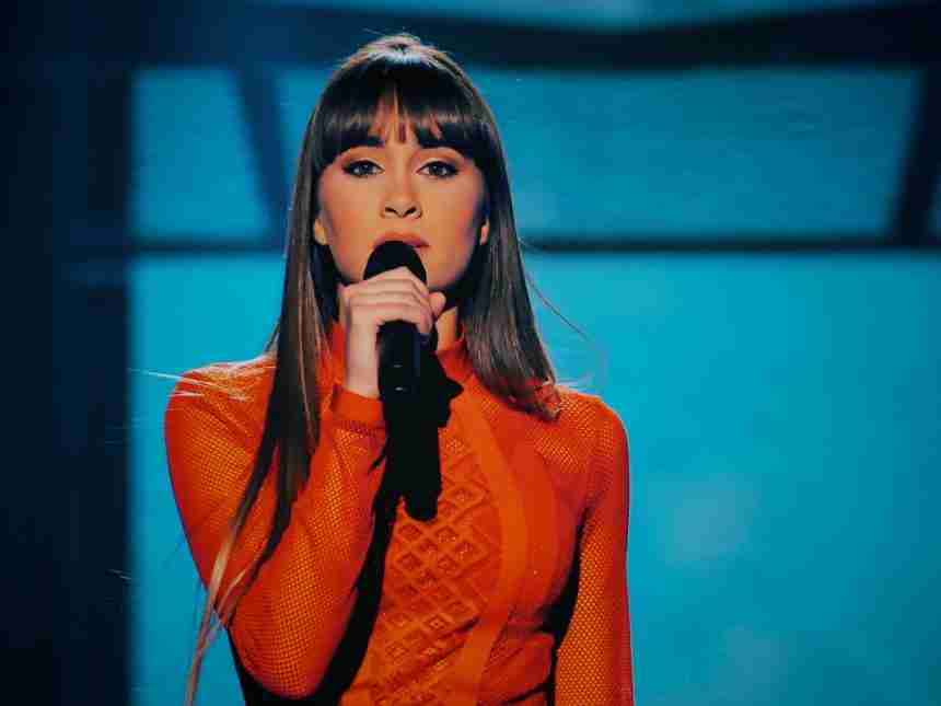 Aitana revela su lado más íntimo en “Metamorfosis 