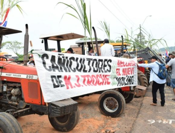 marcha Cañicultores marchan a Asunción con tractores