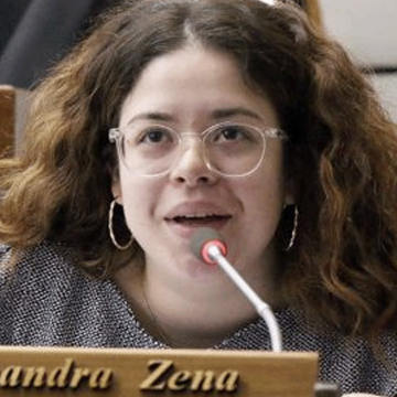 Incautan cheques a madre de diputada