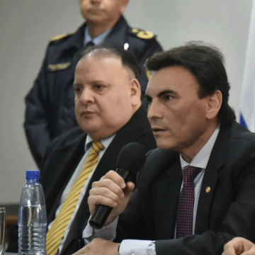 Carlos Pereira inicia intervención en Asunción