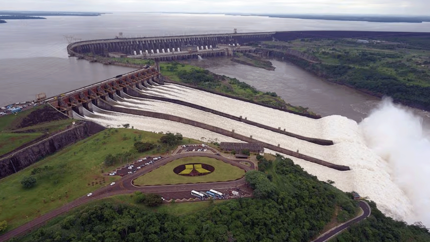 Itaipú duplicará potencia con energía solar