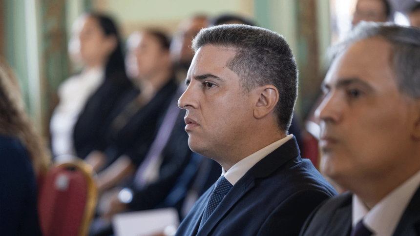 oposicion Oposición pide plan urgente contra hackeos