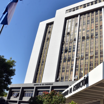 Asunción en riesgo por deuda millonaria