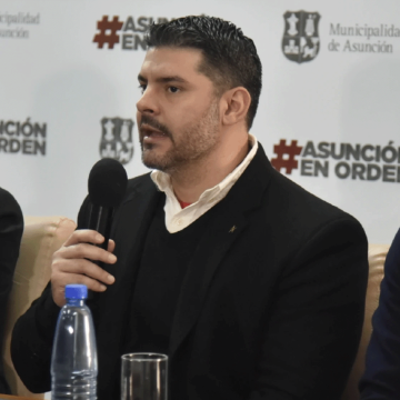 Nenecho gastó toda la plata para obras, denuncia edil
