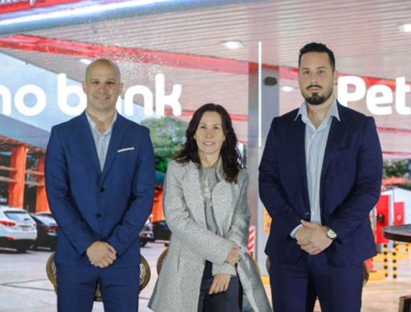 ueno Ueno Bank y Petromax renuevan su alianza