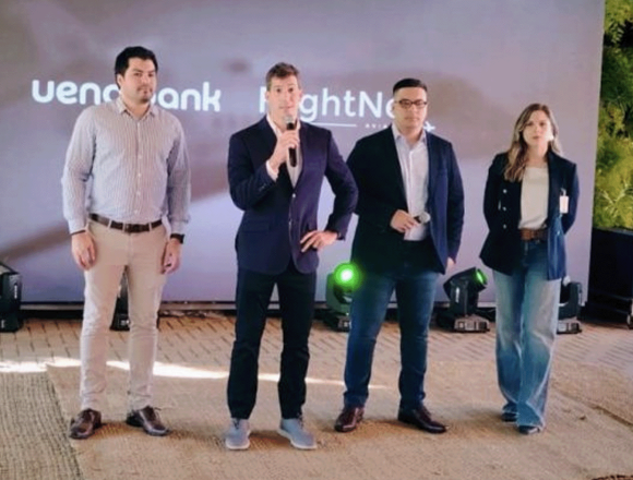 ueno Ueno Bank y FlightNex sellan alianza estratégica