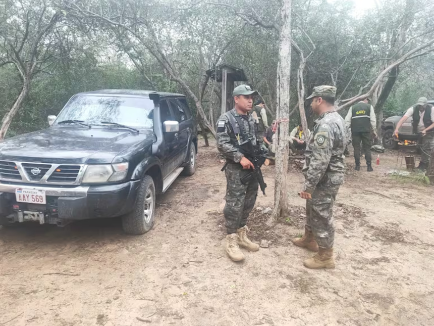Esposa cuestiona versión del acompañante del desaparecido
