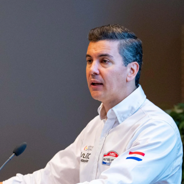 Peña impulsa a Paraguay como hub forestal