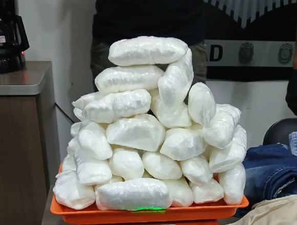 zpasajero Pasajero detenido con cocaína rumbo España