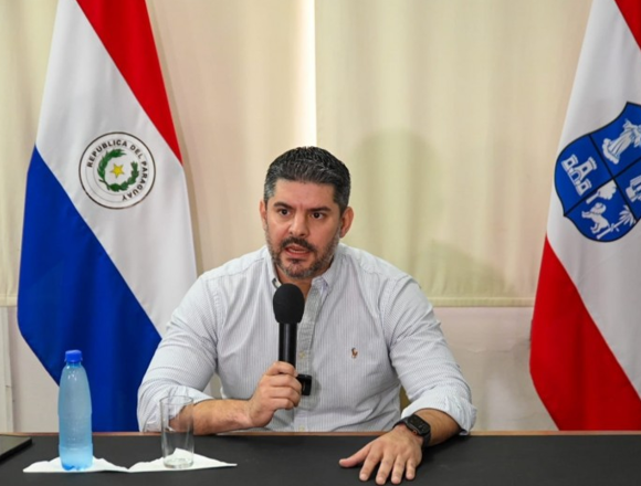 bello Bello rompe contrato y critica a Nenecho