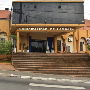 Funcionarios bloquean Comuna por Arévalo