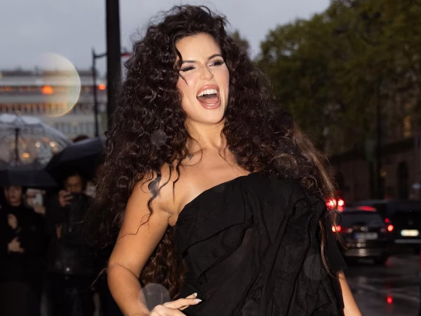 nathy Nathy Peluso deslumbra en la Semana de la Moda