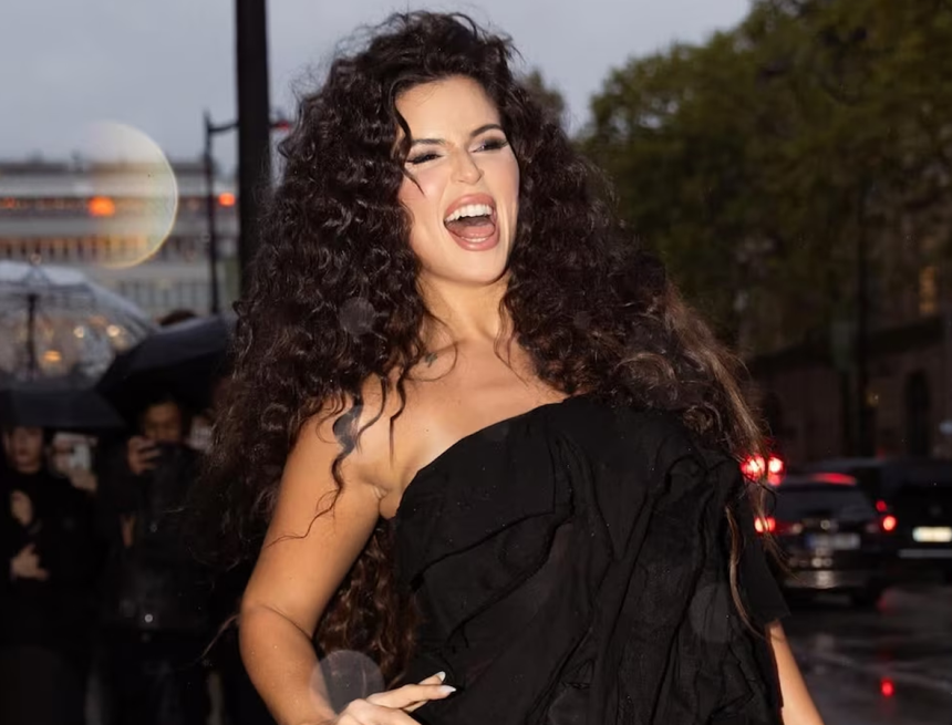 nathy Nathy Peluso deslumbra en la Semana de la Moda