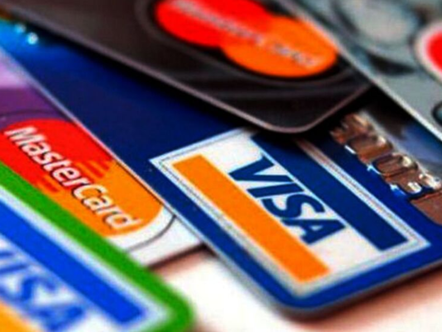 zcrecen Crecen tarjetas en circulación y saldos financieros