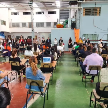 Salud desigual docentes reprobados y deuda