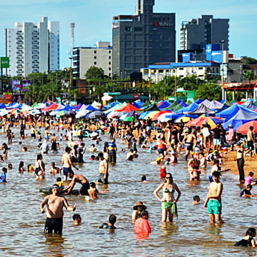 Turismo impulsa economía con feriado histórico